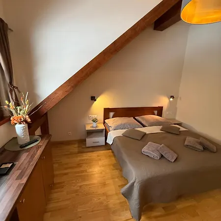 Jezirko Lesni Restaurant & Maison d'hôtes