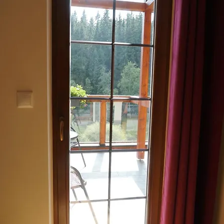 Jezirko Lesni Restaurant & بيت ضيافة 3*