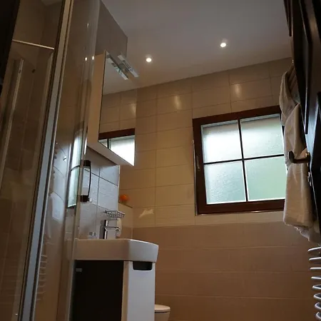 بيت ضيافة Jezirko Lesni Restaurant &