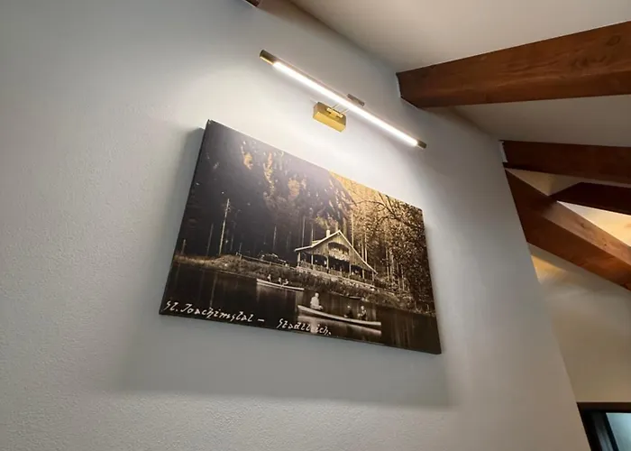 Jezirko Lesni Restaurant & 招待所